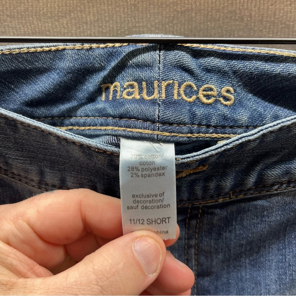 Maurices Mid Rise Straight Leg Jeans Womens 11/12 Short Stretch Denim 3060 - Picture 2 of 9